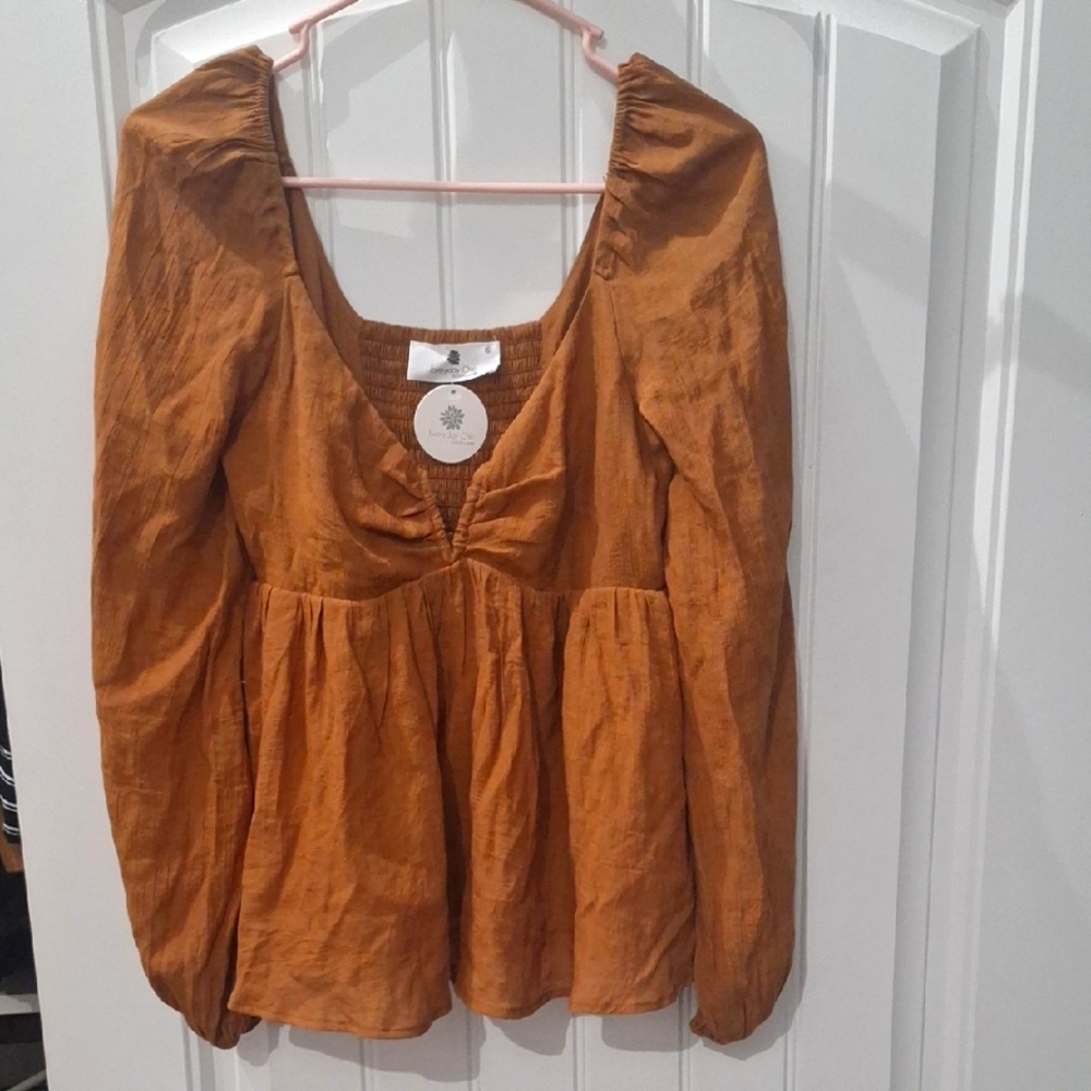 Everyday Chic  Slowfade Babydoll Top (NWT)